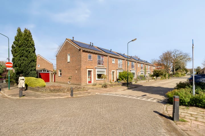 Photo 4 of Antonie van Leeuwenhoeklaan 12