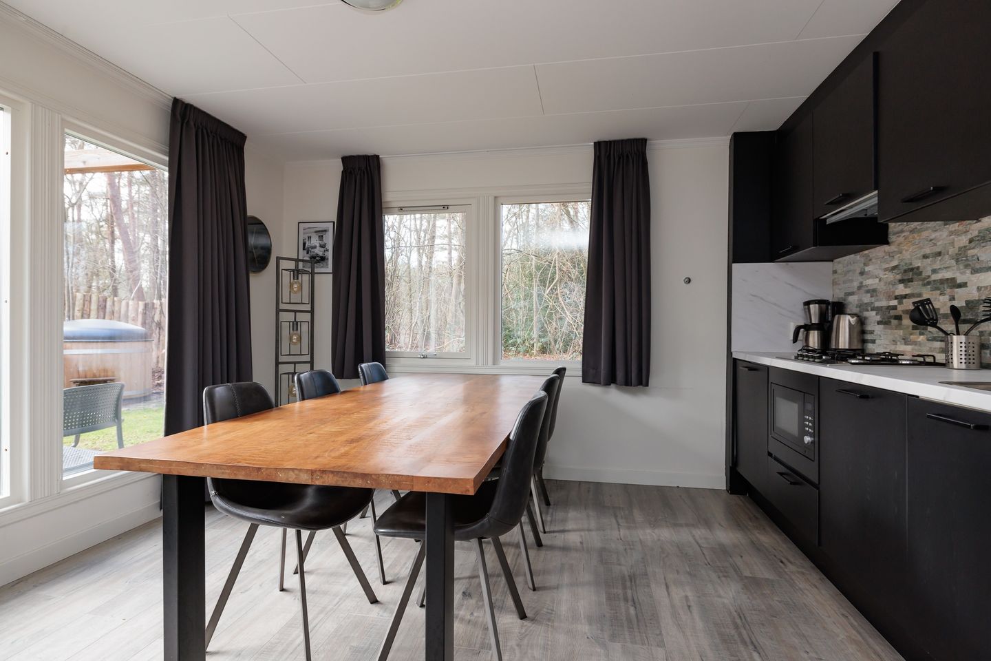 Photo 14 of Witteveen 2-204