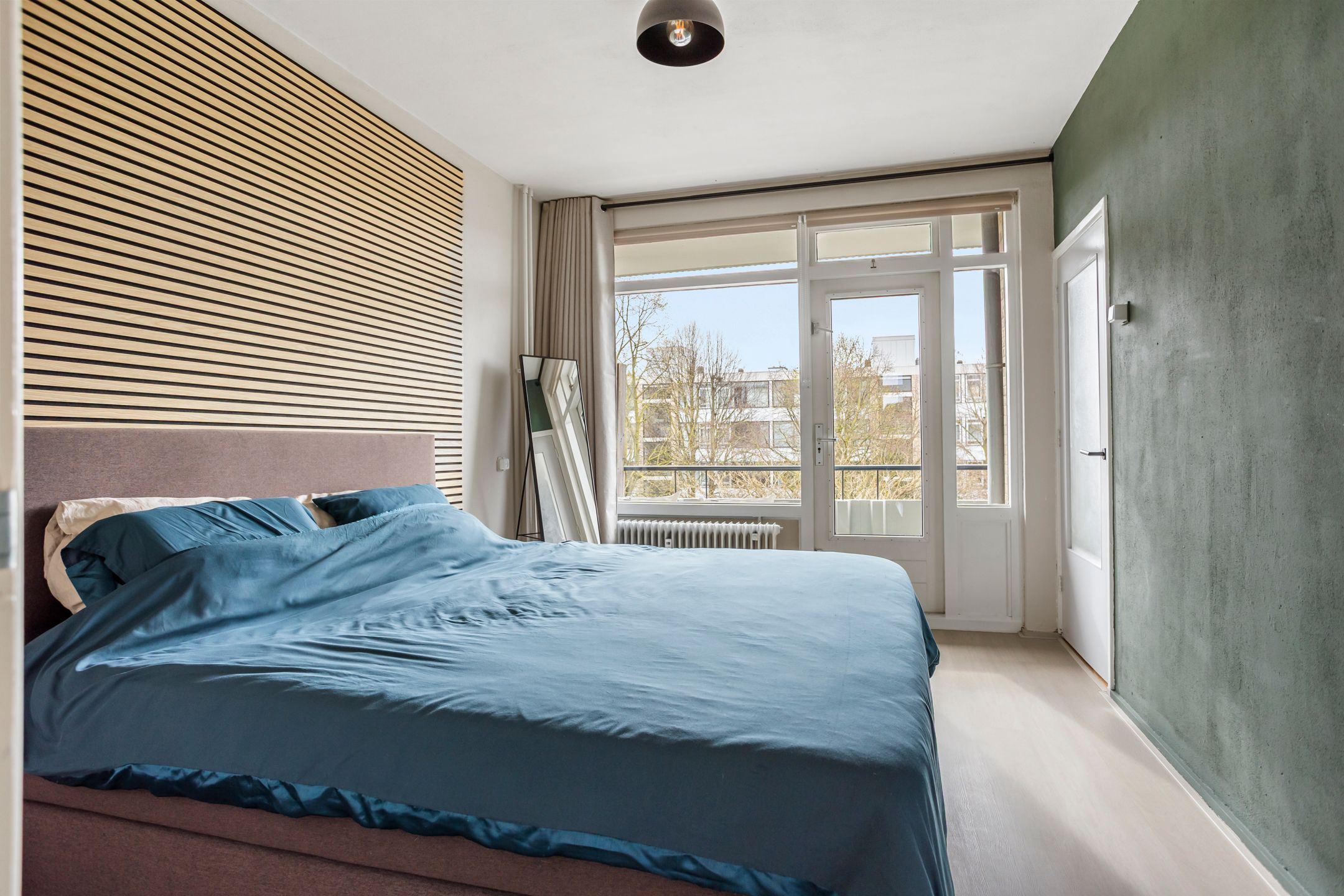 Foto 15 van Burgemeester Caan van Necklaan 586