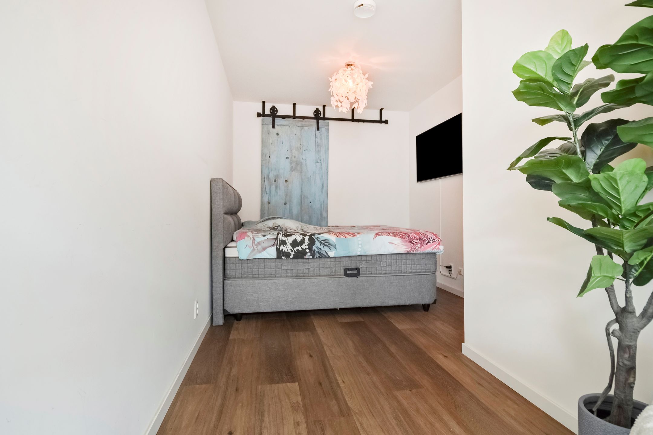 Foto 24 van Treilerdwarsweg 92