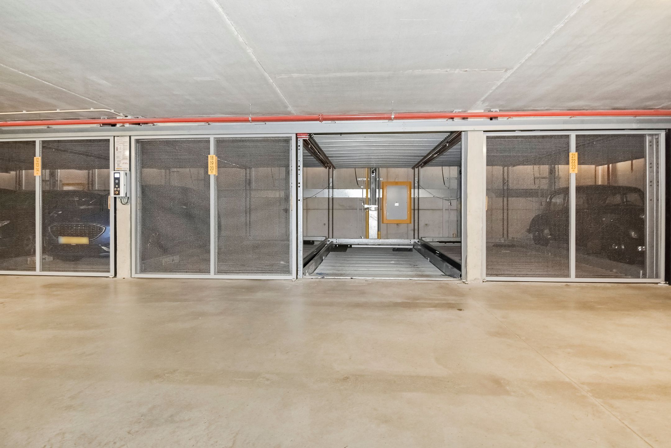 Foto 30 van Treilerdwarsweg 92