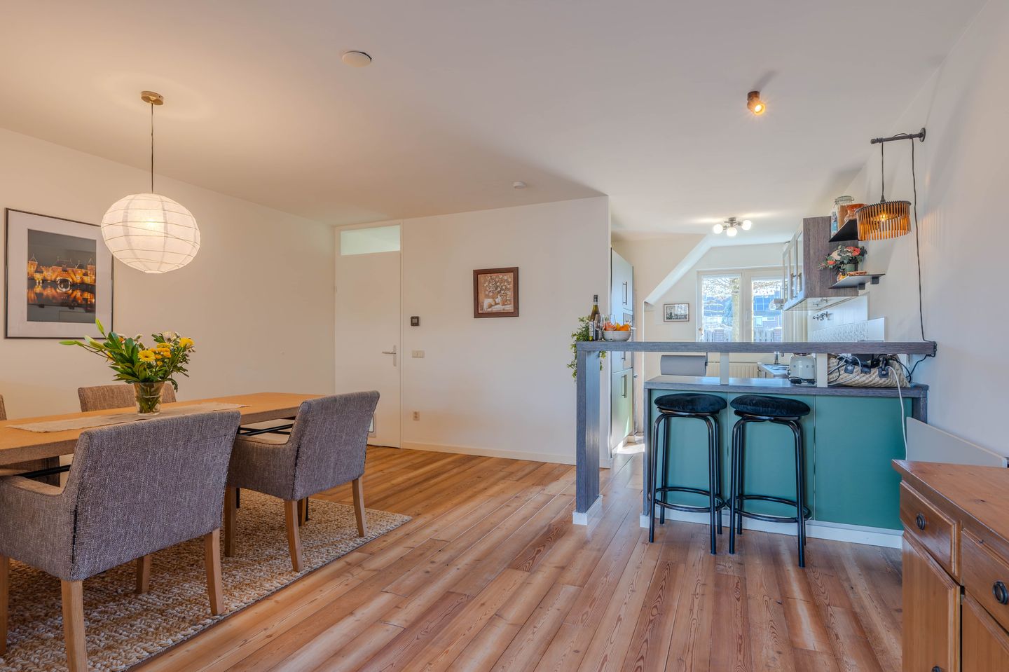 Spacious Semi-Detached Family Home with Garage and Sunny Garden in Quiet Grubbenvorst — 19