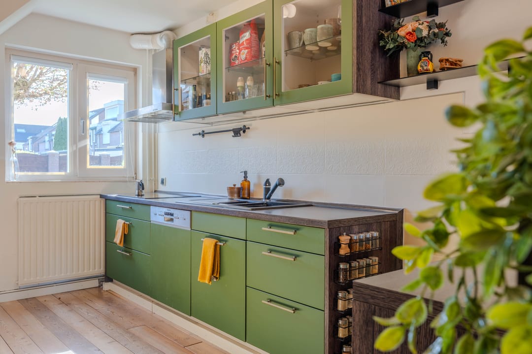 Spacious Semi-Detached Family Home with Garage and Sunny Garden in Quiet Grubbenvorst — 23