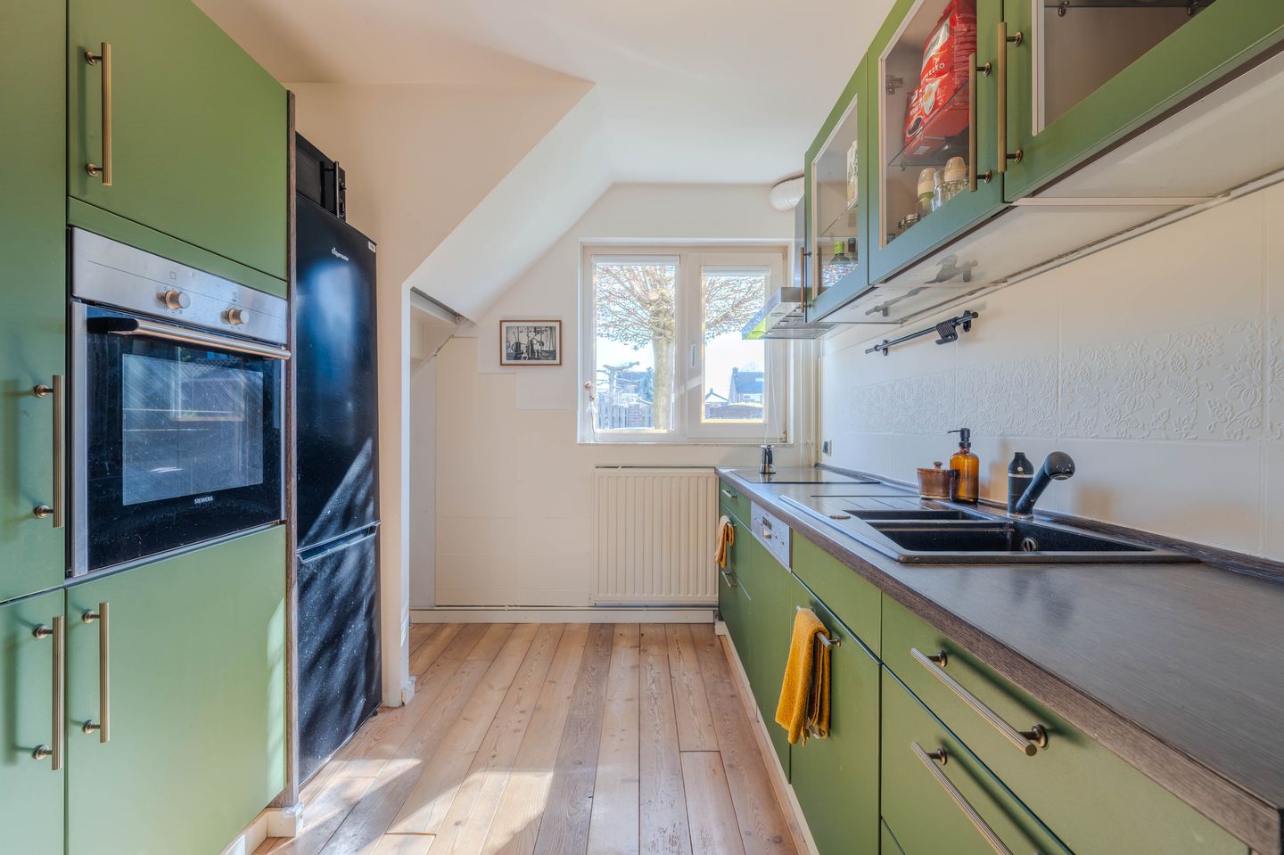 Spacious Semi-Detached Family Home with Garage and Sunny Garden in Quiet Grubbenvorst — 25