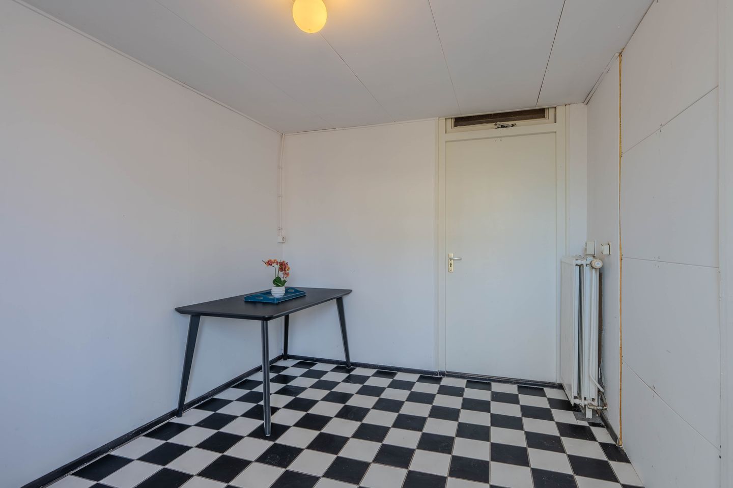 Spacious Semi-Detached Family Home with Garage and Sunny Garden in Quiet Grubbenvorst — 49