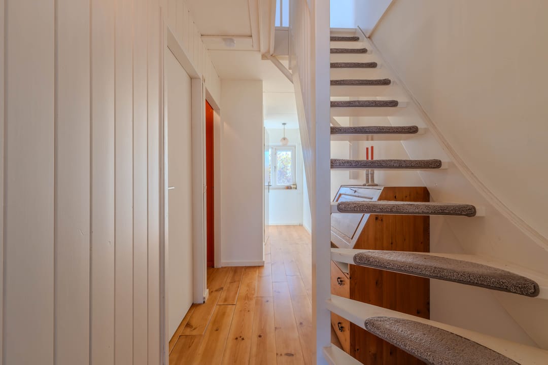Spacious Semi-Detached Family Home with Garage and Sunny Garden in Quiet Grubbenvorst — 38