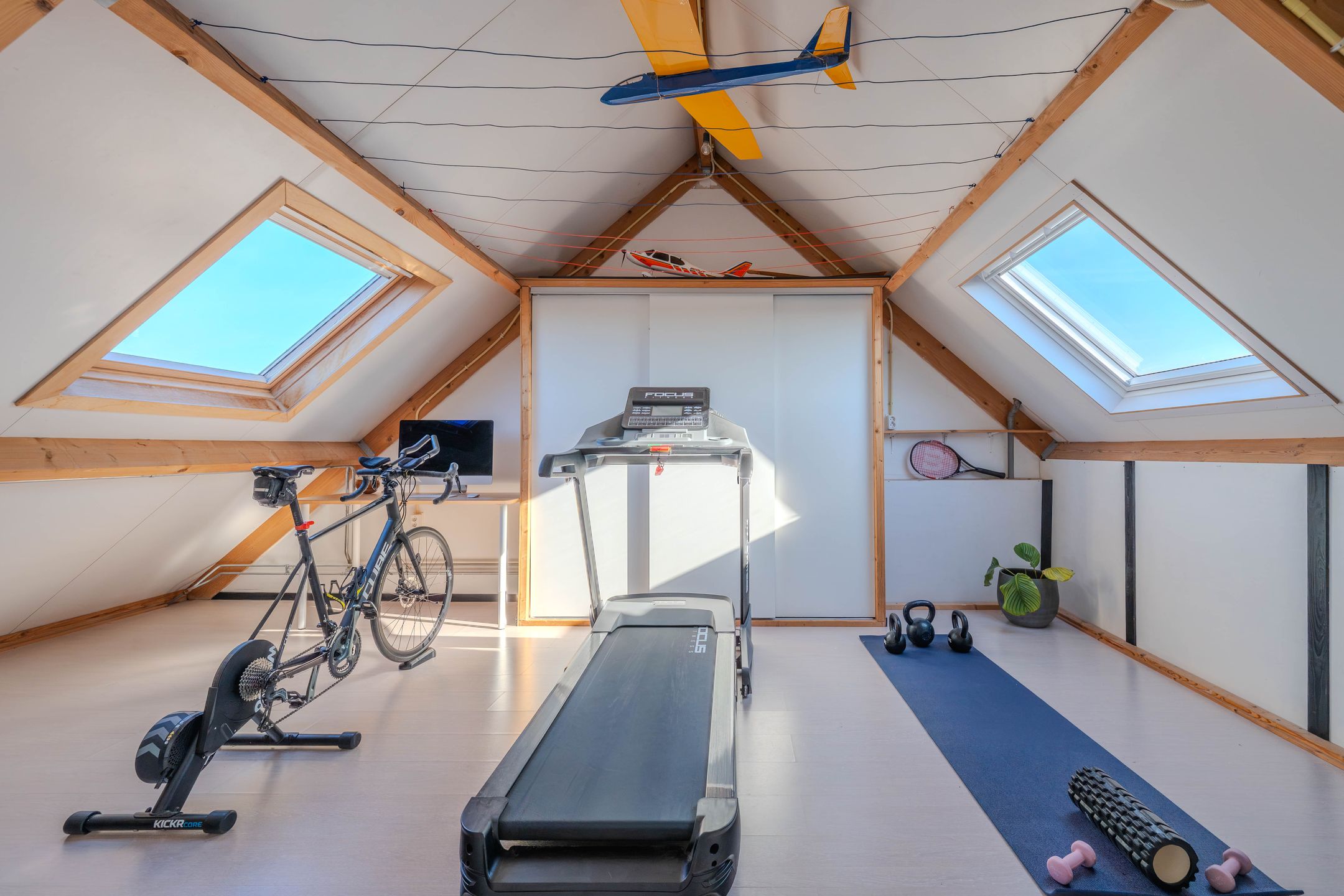 Spacious Semi-Detached Family Home with Garage and Sunny Garden in Quiet Grubbenvorst — 39