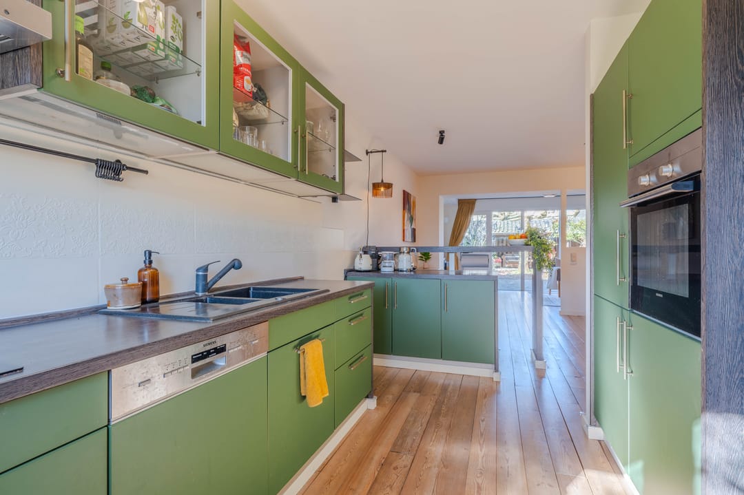 Spacious Semi-Detached Family Home with Garage and Sunny Garden in Quiet Grubbenvorst — 26