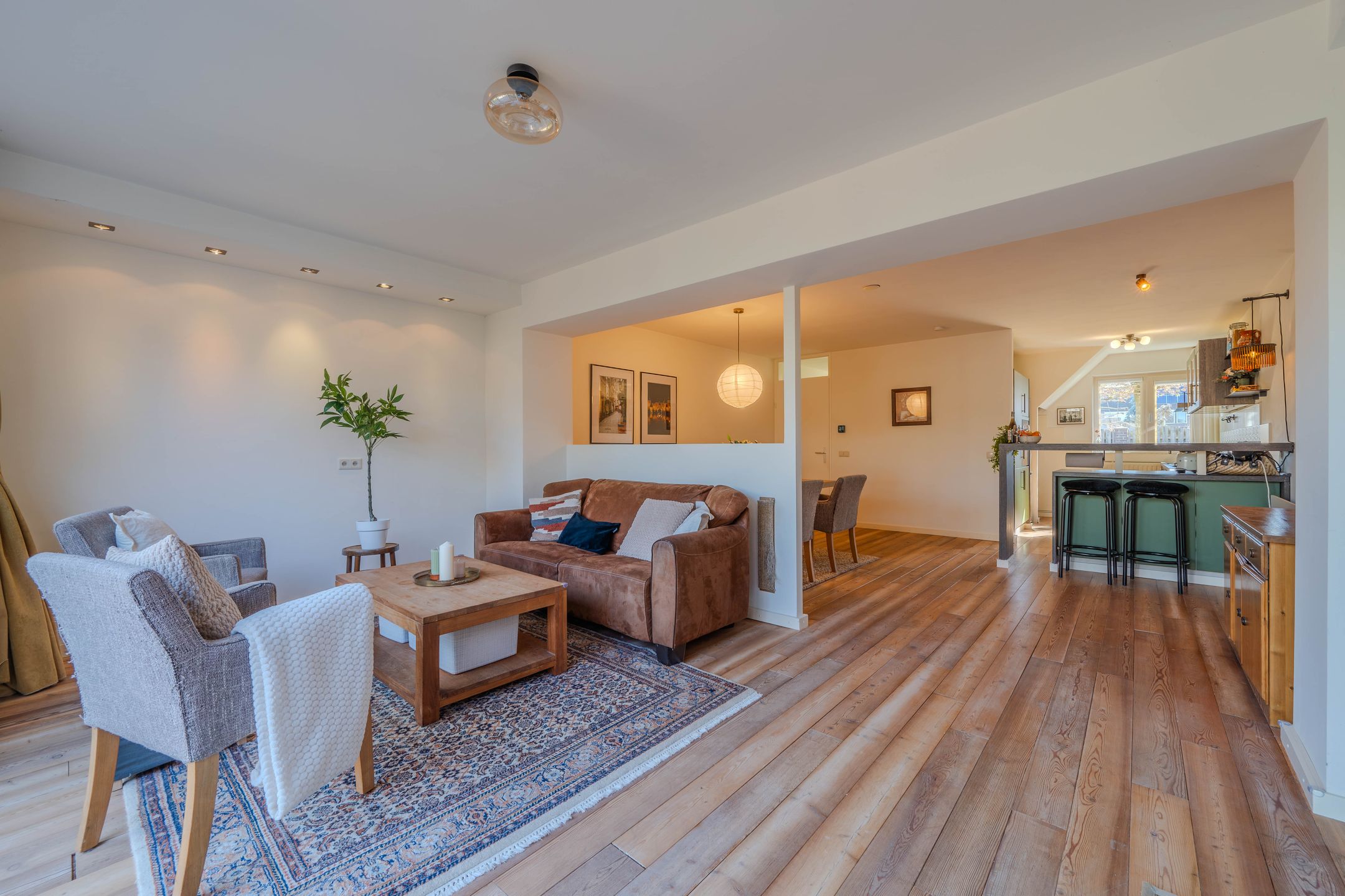 Spacious Semi-Detached Family Home with Garage and Sunny Garden in Quiet Grubbenvorst — 15