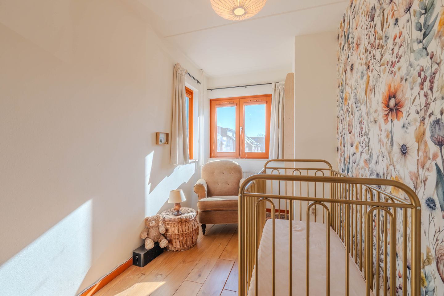 Spacious Semi-Detached Family Home with Garage and Sunny Garden in Quiet Grubbenvorst — 34