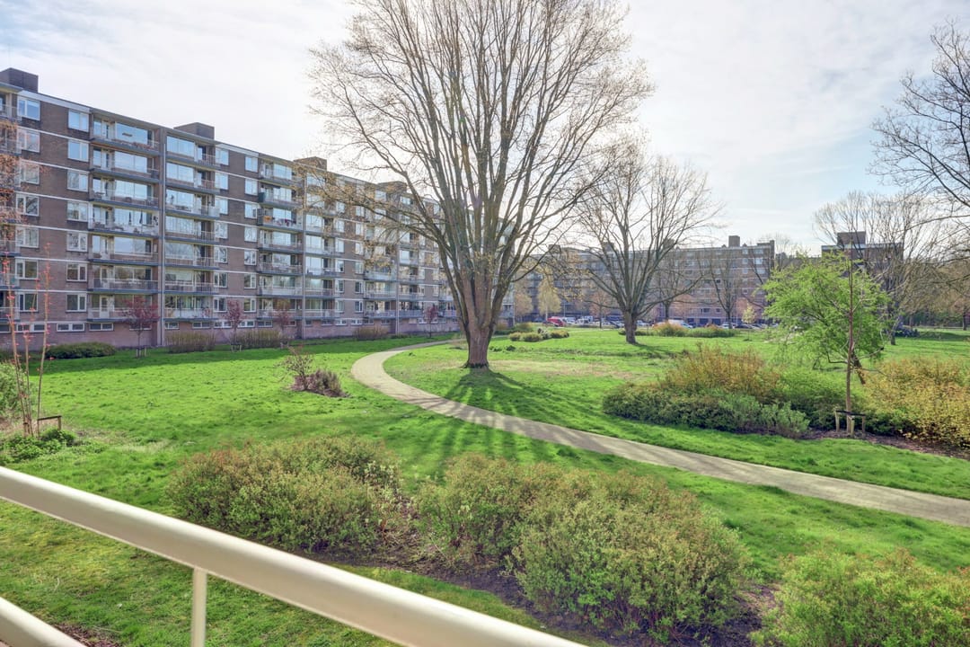 Foto 32 van Van Bassenstraat 162