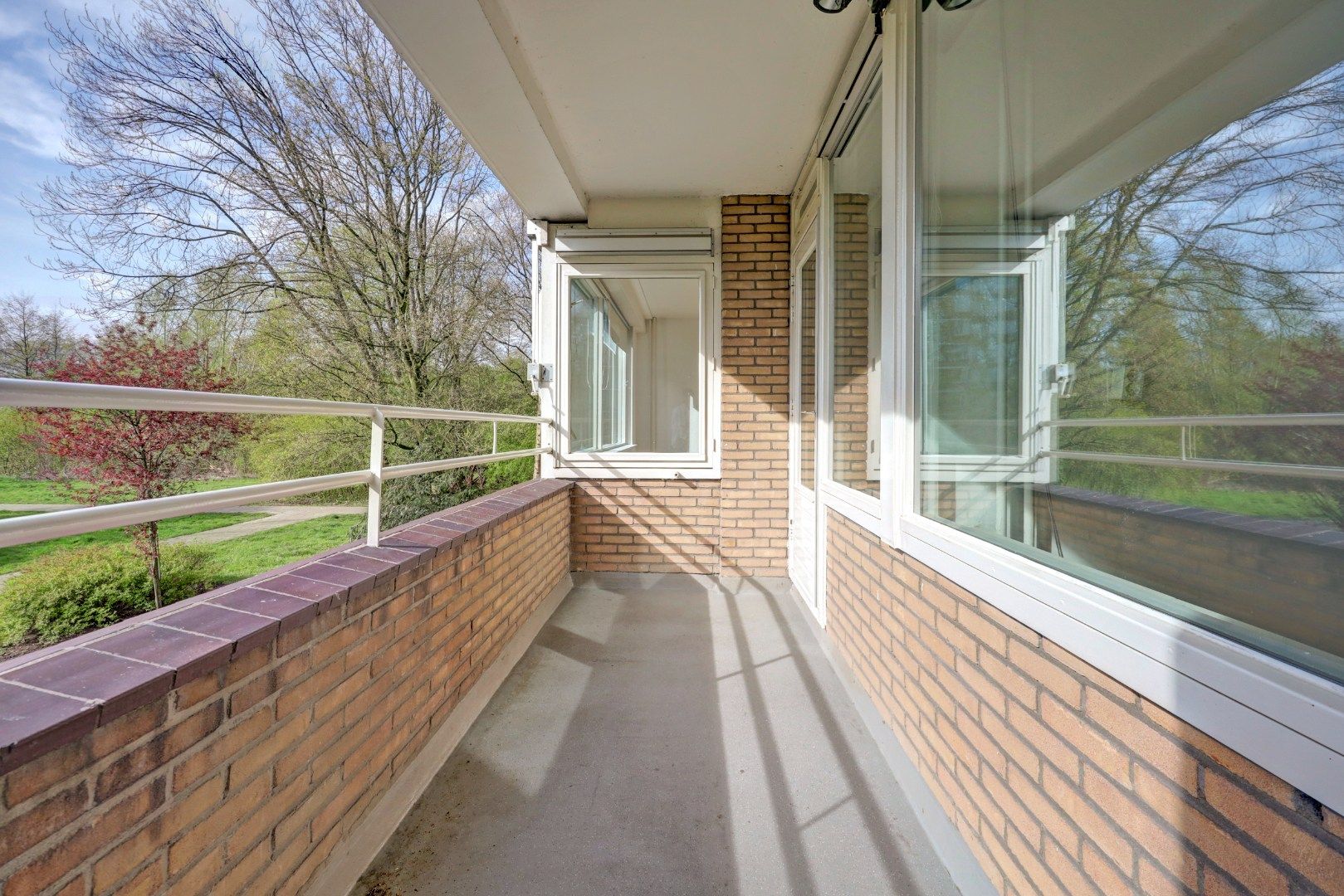 Foto 30 van Van Bassenstraat 162