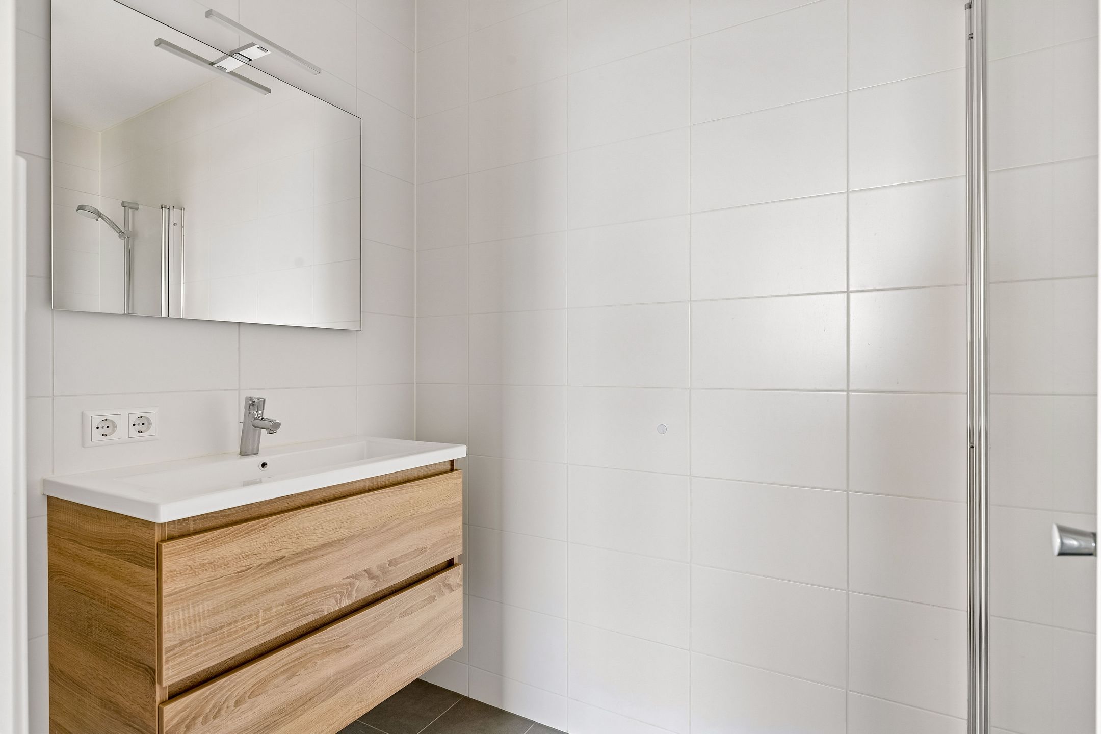 Photo 12 of Bromwissel 49