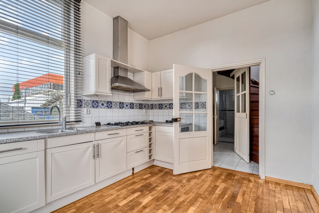 Photo 22 of Valkenburgseweg 42