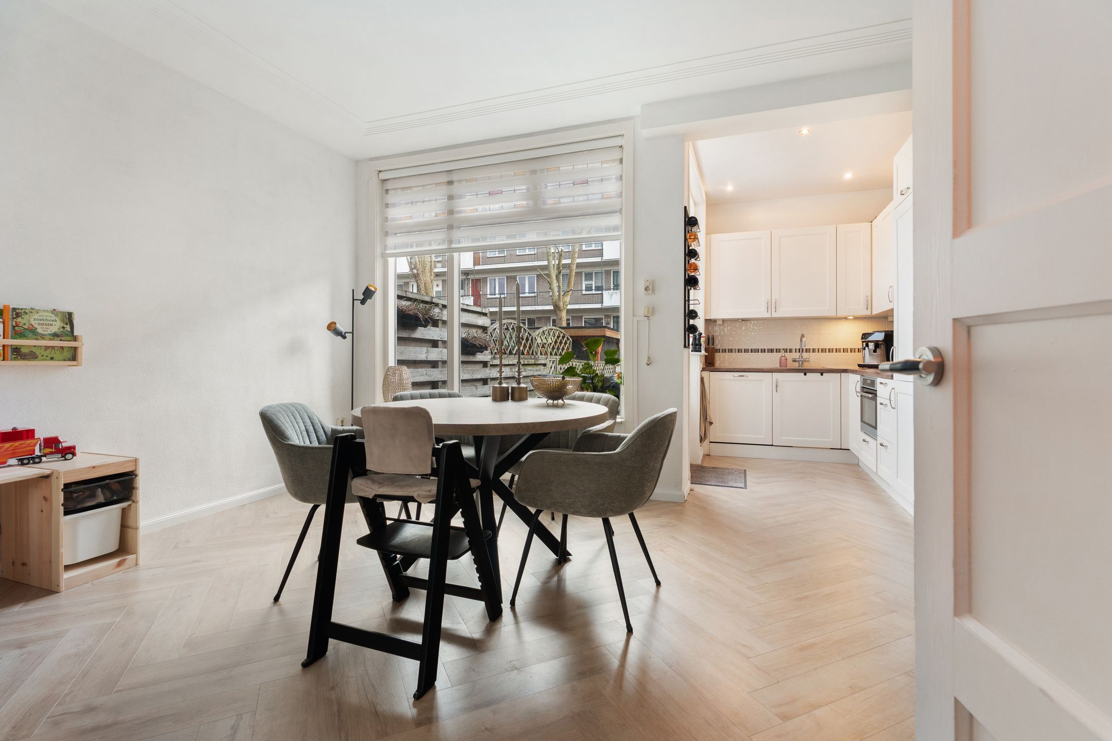 Photo 15 of Surinamesingel 37