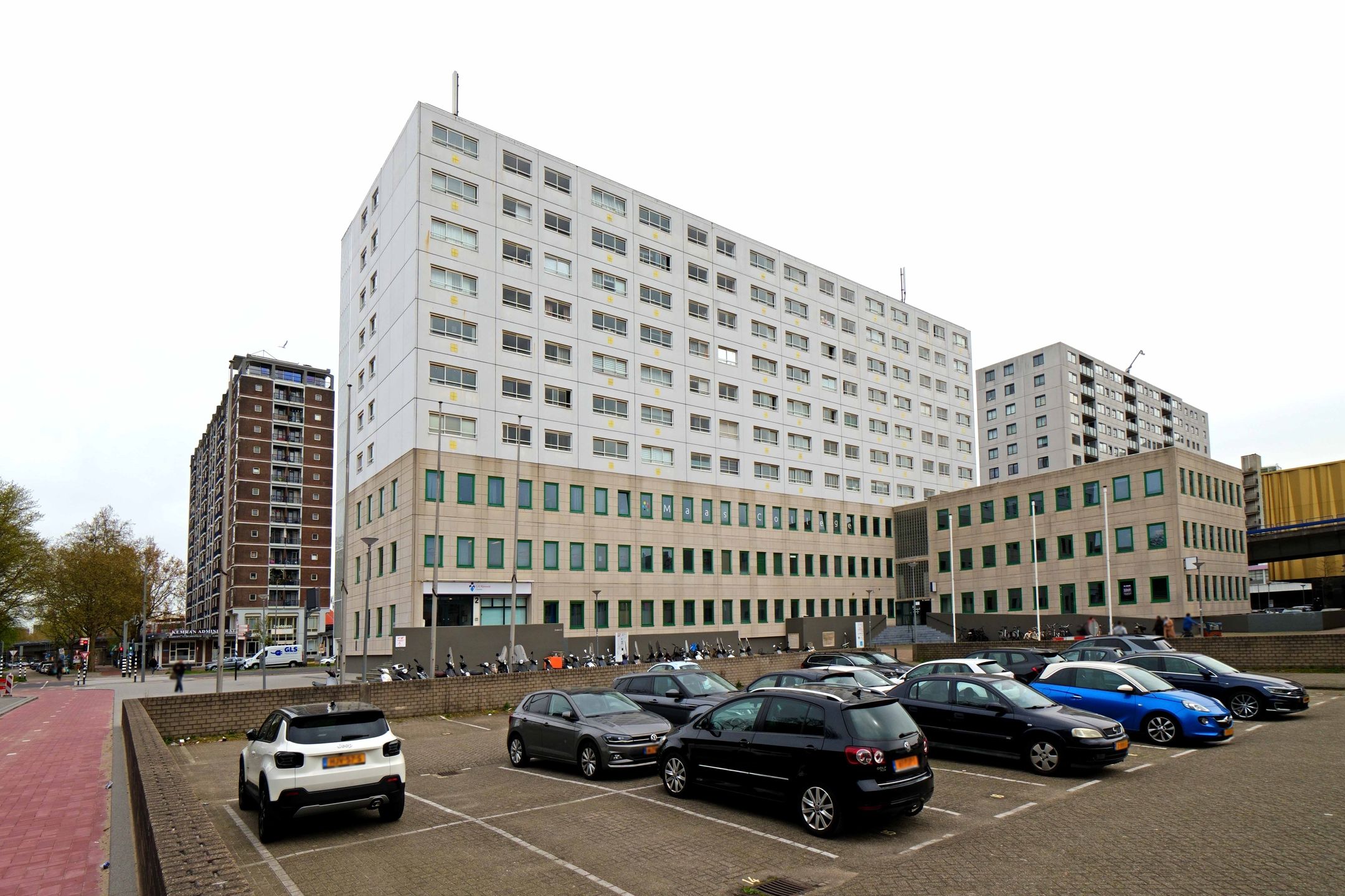 Foto 18 van Zuidplein 208