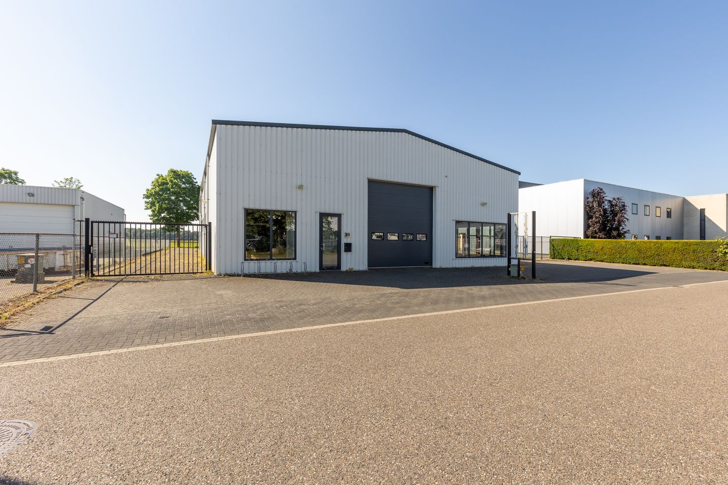 Bekijk foto 3 van Veldweg 39