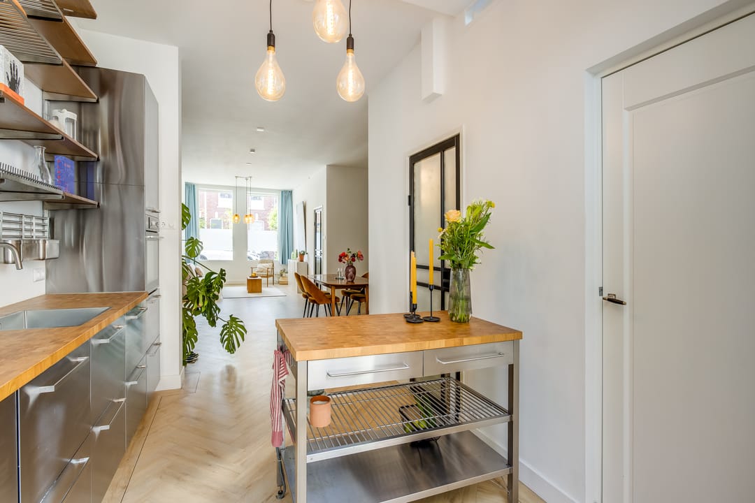 Loft-style ground floor apartment with garden in Rivierenwijk — 16