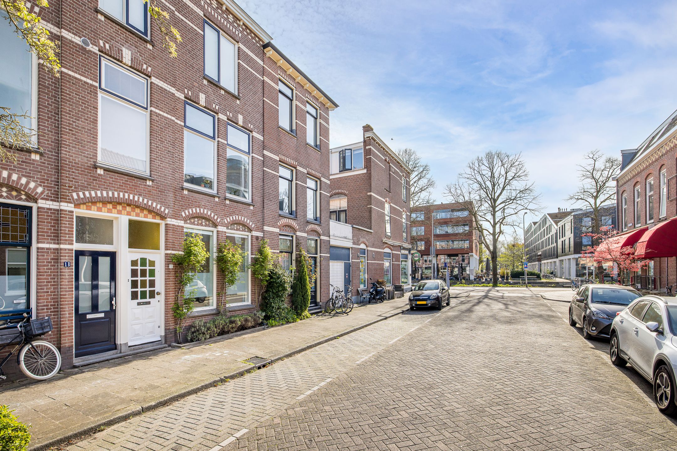 Loft-style ground floor apartment with garden in Rivierenwijk — 30