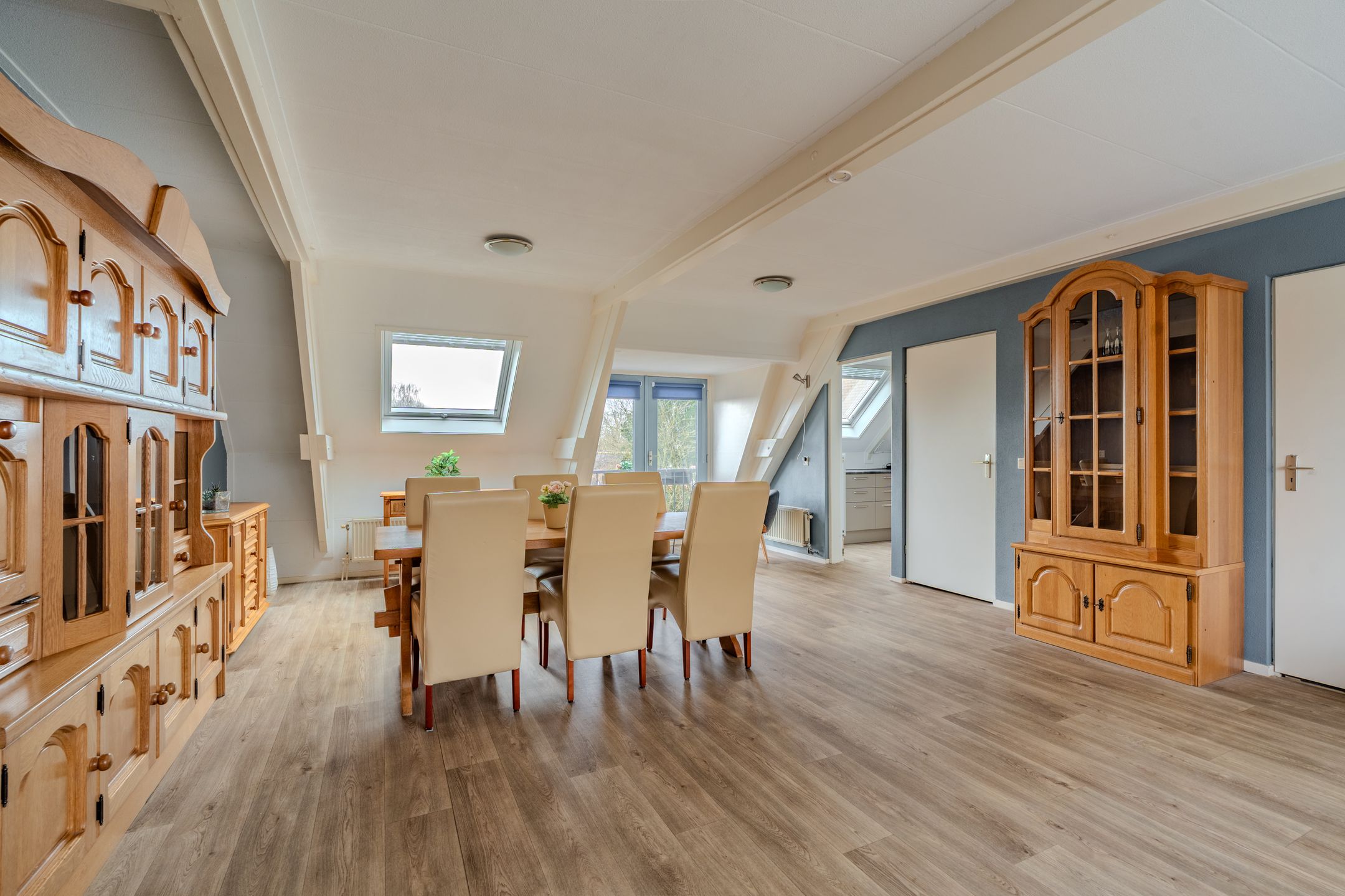 Foto 15 van Burgemeester Bartelsstr 2-B