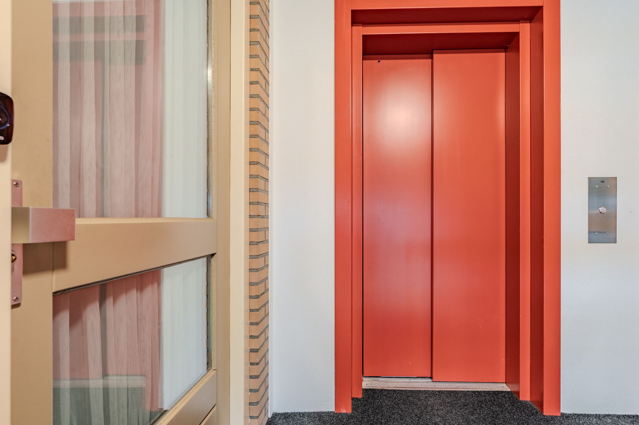 Foto 36 van Burgemeester Bartelsstr 2-B