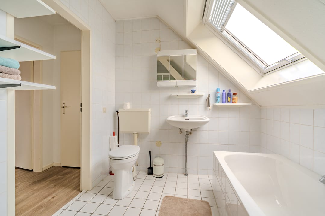 Foto 28 van Burgemeester Bartelsstr 2-B