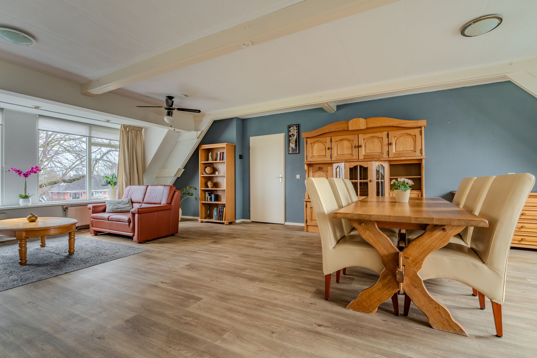 Foto 12 van Burgemeester Bartelsstr 2-B