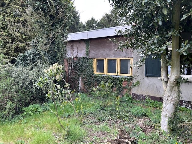 Detached Renovation Opportunity with Outbuildings in Heerle Centre — 15
