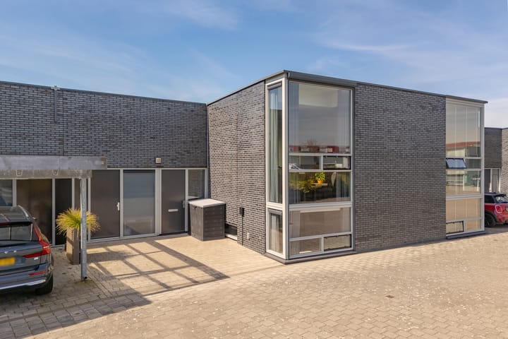 Foto 2 van Mezenhof 4