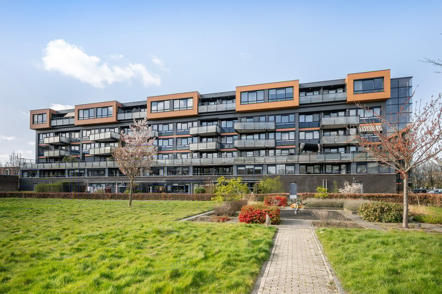 Foto 34 van Sperwerlaan 127