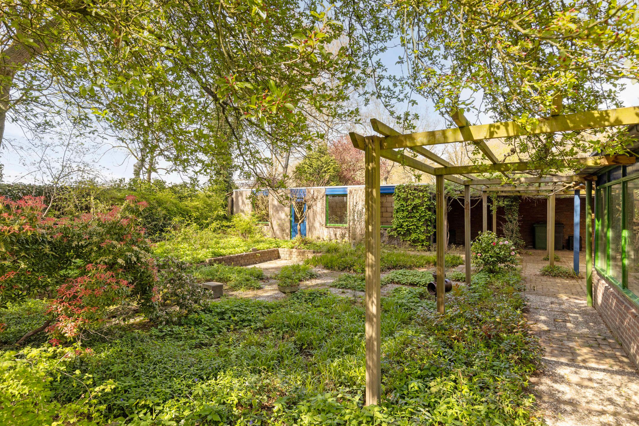 Detached villa with garage in green villa district near Geldrop — 60