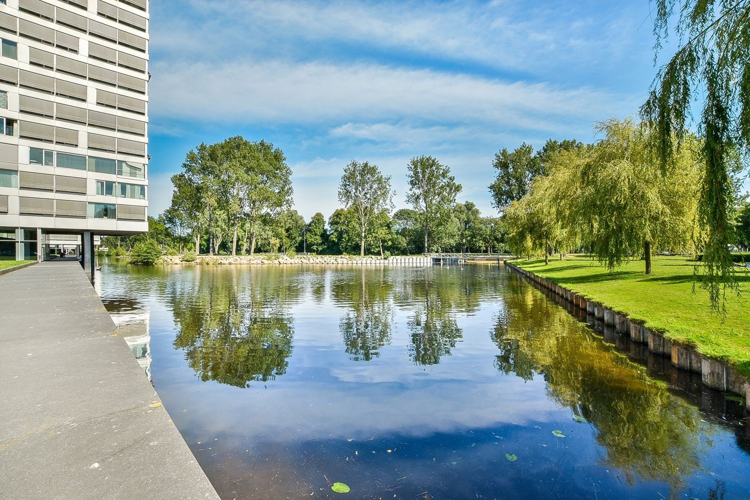 Photo 15 of Jan van Zutphenstraat 821