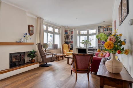 Hof 2 secondary image