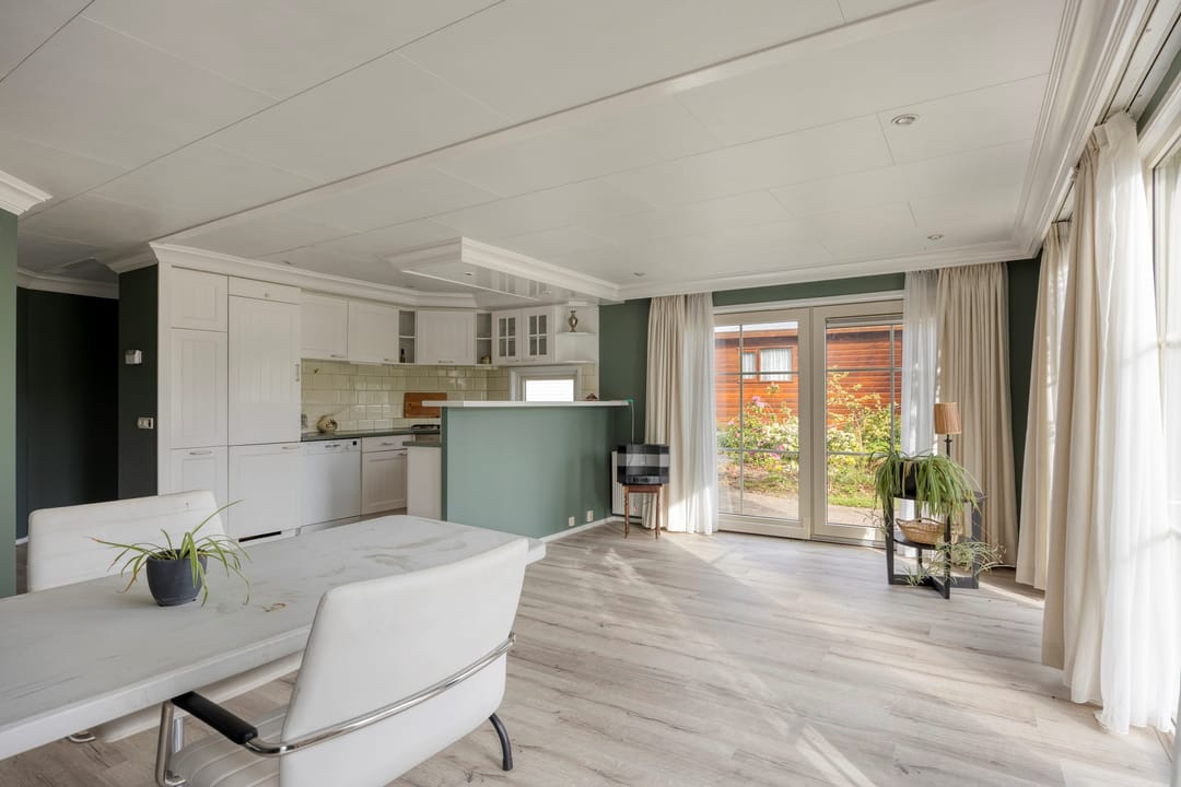 Photo 16 of Apeldoornsestraat 48-128