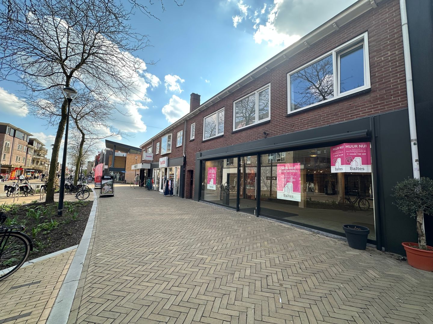 View photo 3 of Keizerserf 12