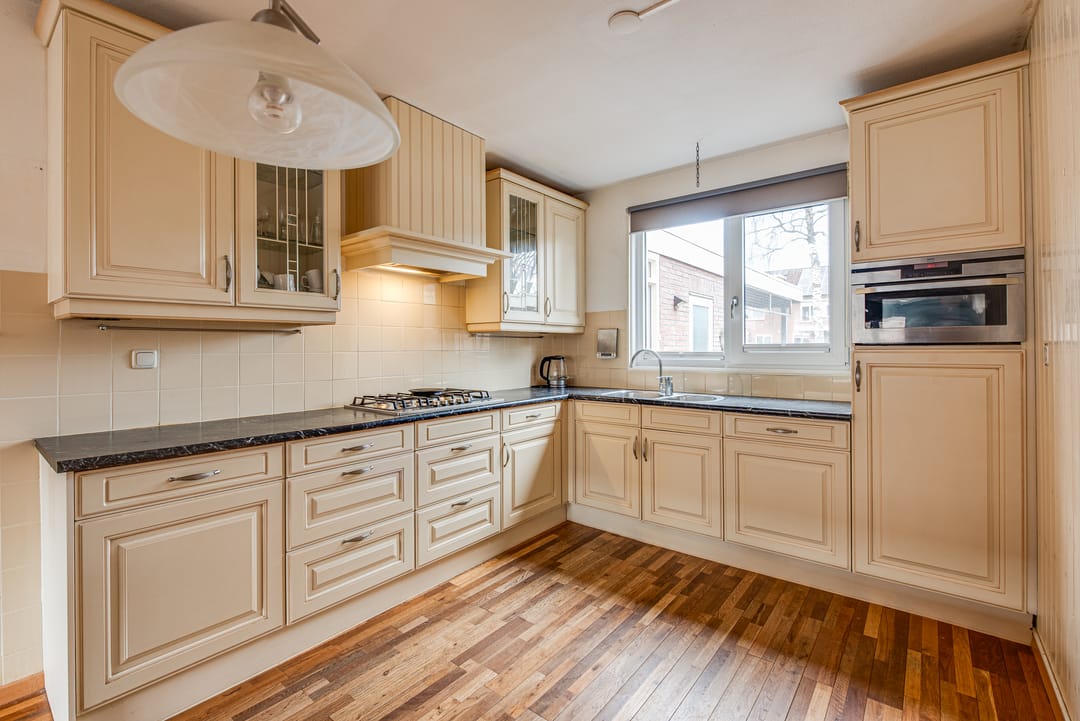 Photo 8 of Petmolenstraat 17