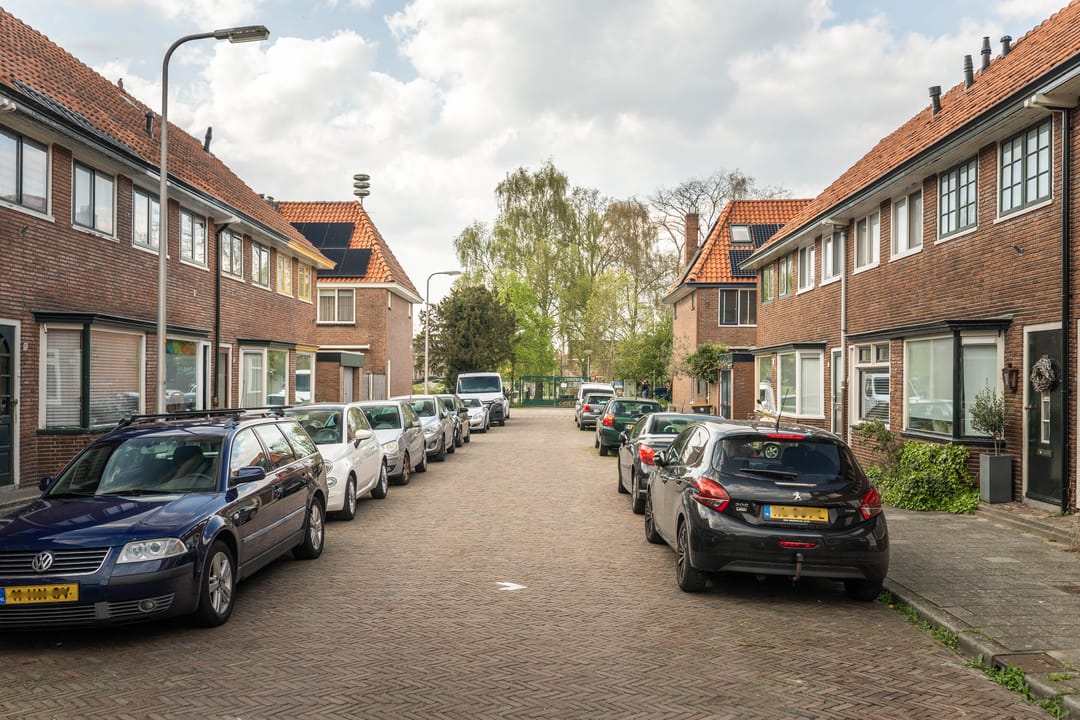 Charming Modernized 1930s Terraced House in Deventer City Centre — 26