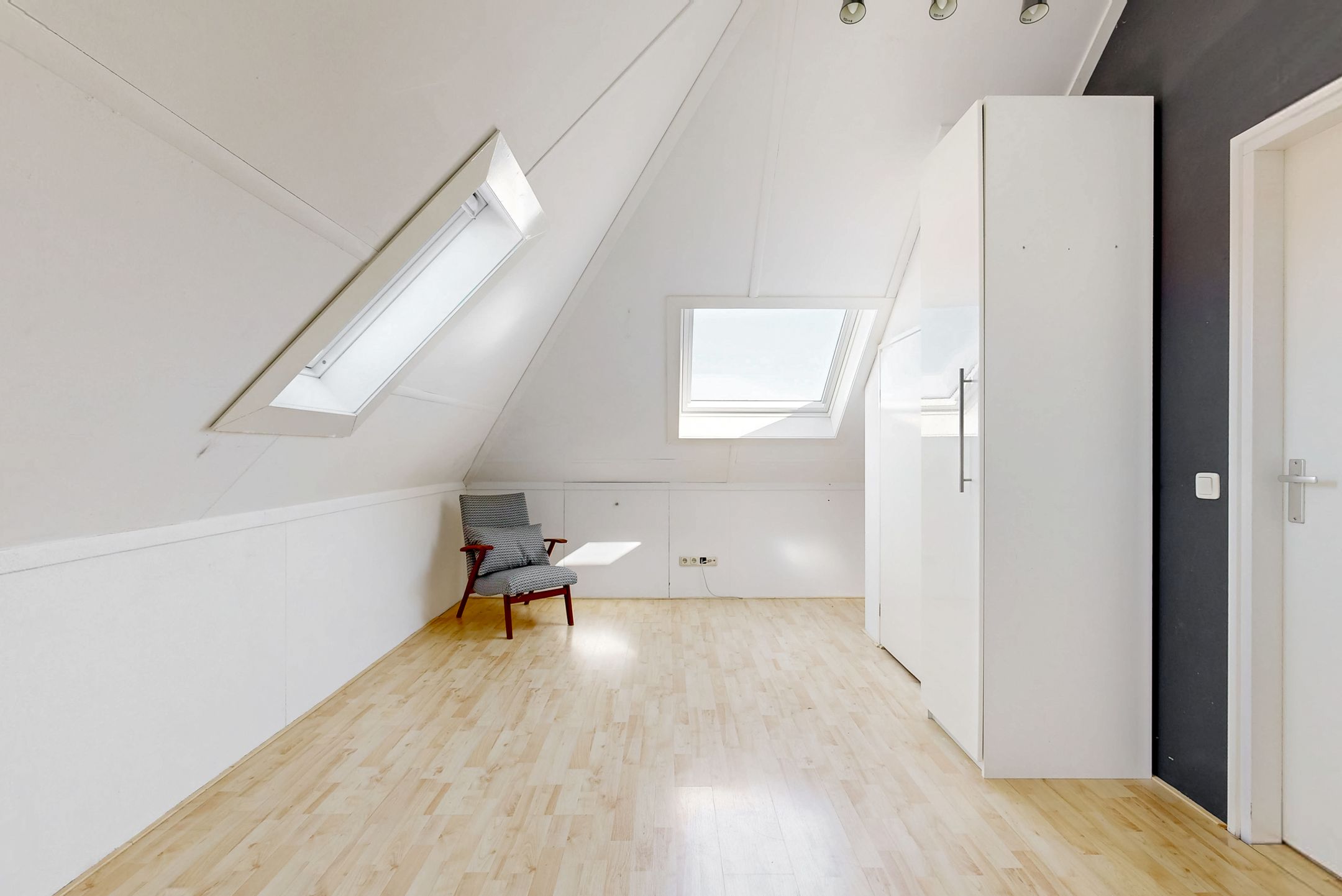 Semi-detached family home in quiet child-friendly neighborhood of Hoorn — 36
