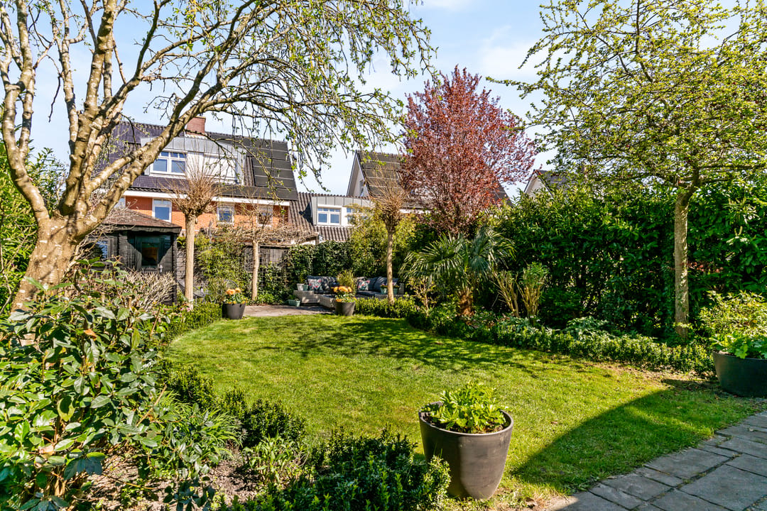 Semi-detached family home in quiet child-friendly neighborhood of Hoorn — 43