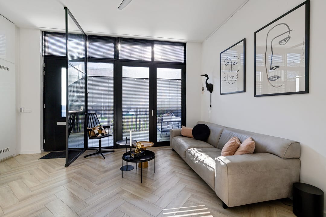 Photo 16 of Broukade 37