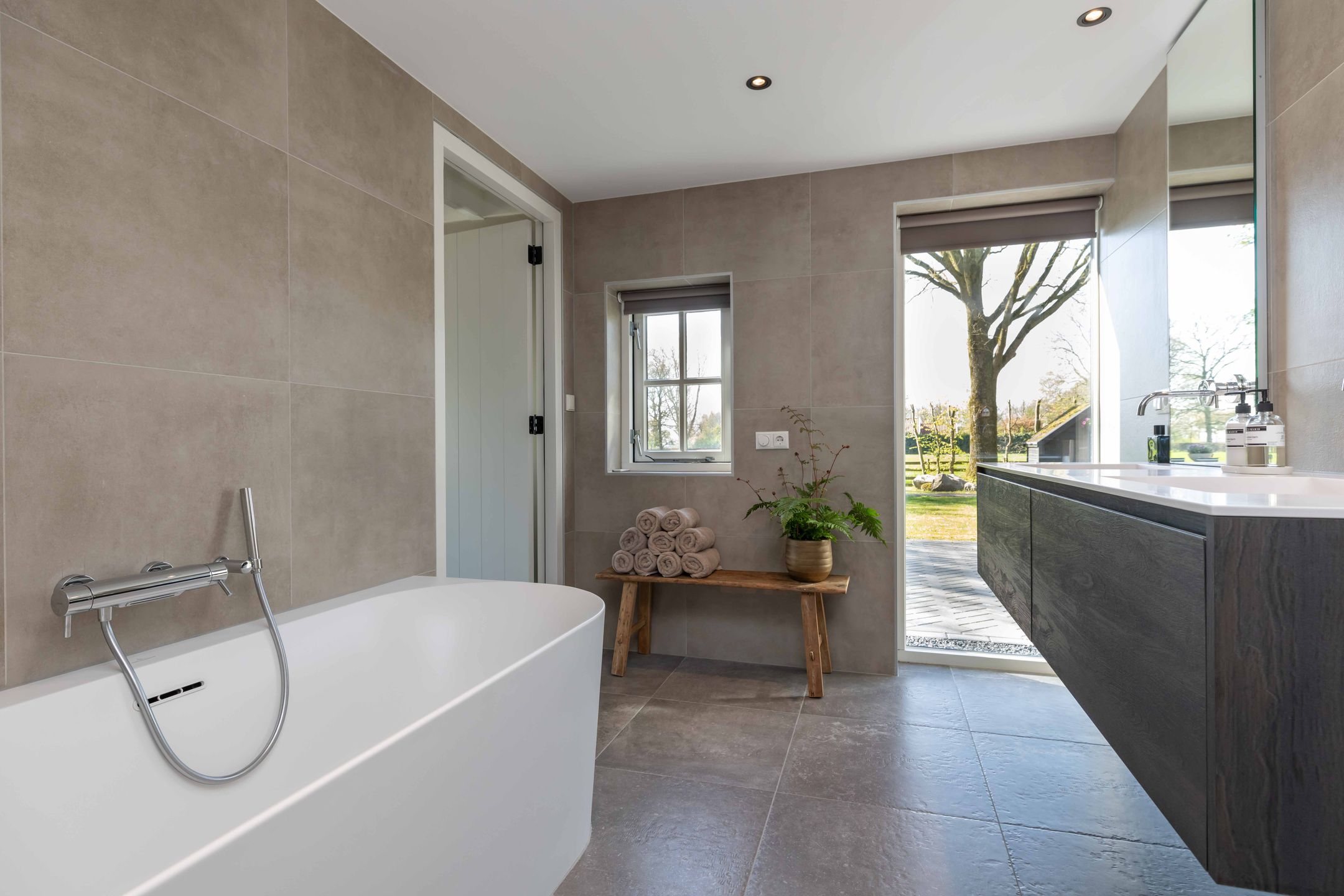 Foto 45 van Burgemeester Jansstraat 23-A