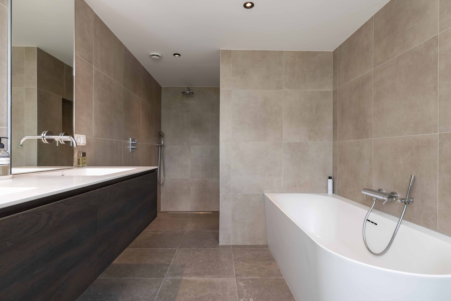 Foto 44 van Burgemeester Jansstraat 23-A