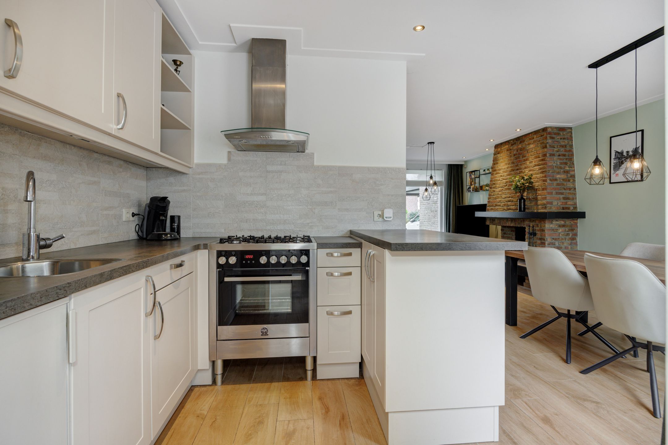 Foto 15 van Schoutstraat 24