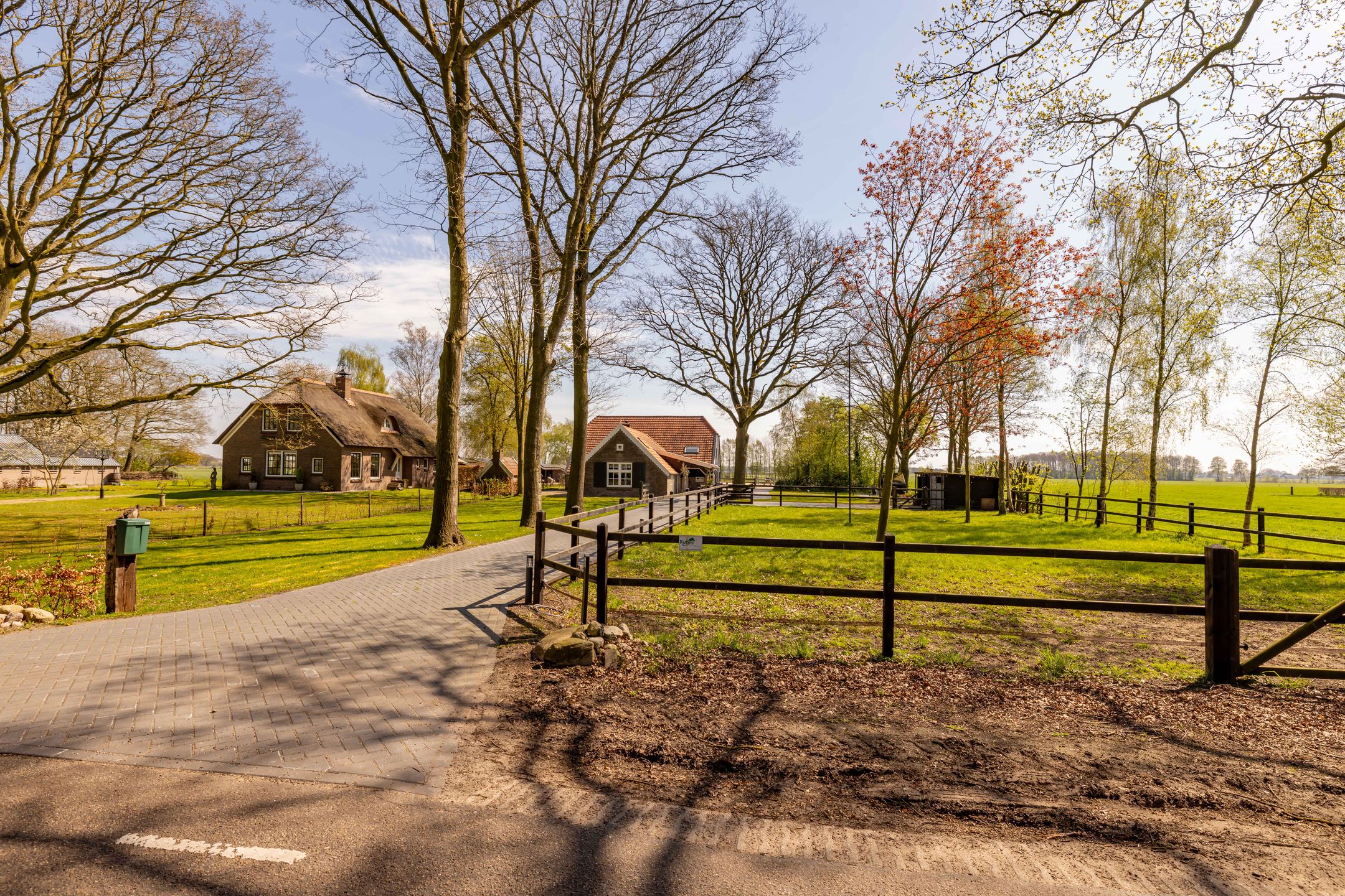 Foto 90 van Burgemeester Jansstraat 23-A