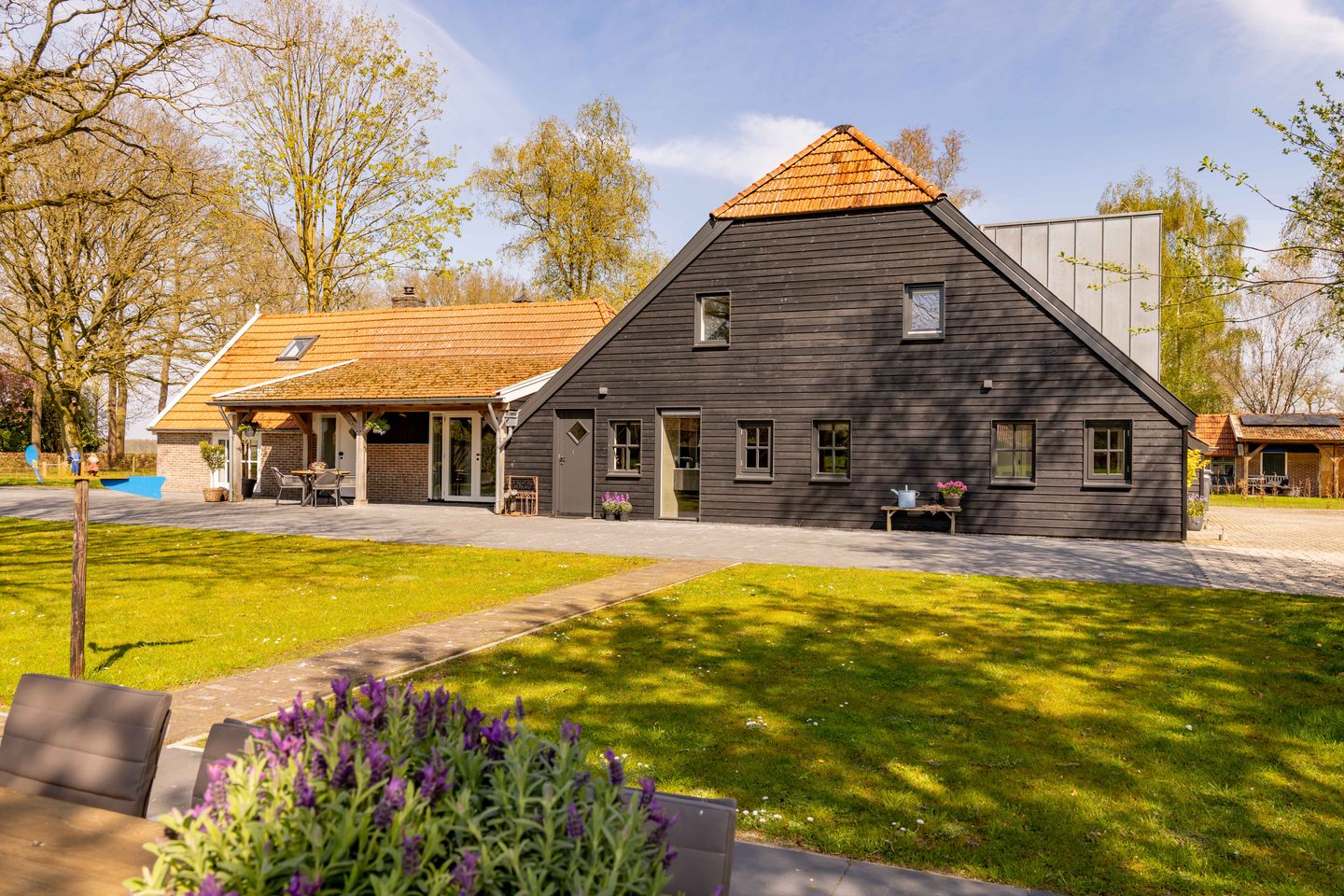 Foto 85 van Burgemeester Jansstraat 23-A