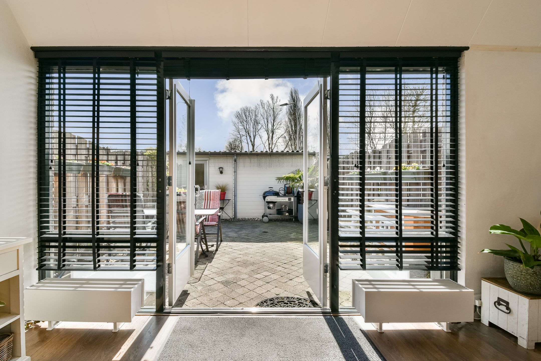 Photo 6 of Castor 25