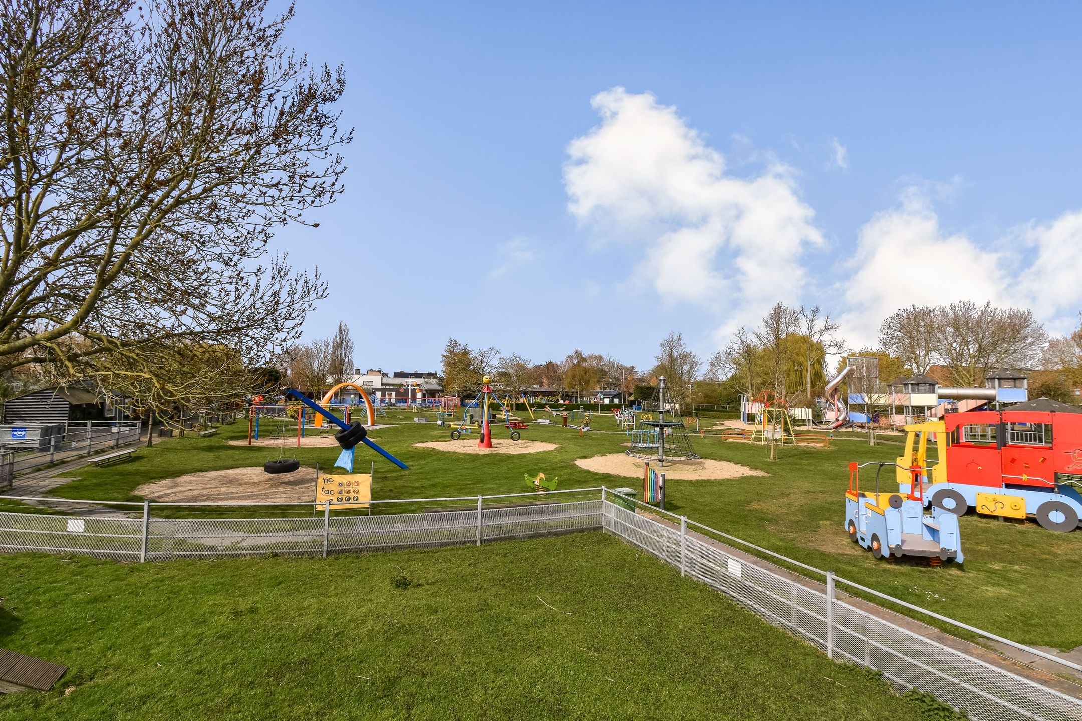 Photo 21 of Castor 25