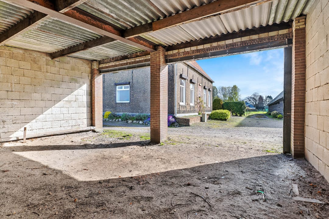 Photo 23 of Roosendaalsebaan 86