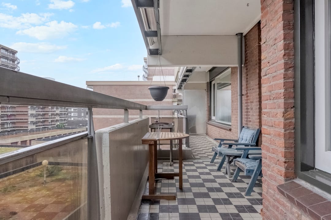 Spacious 6-room apartment in Benoordenhout with two bathrooms and garage — 17