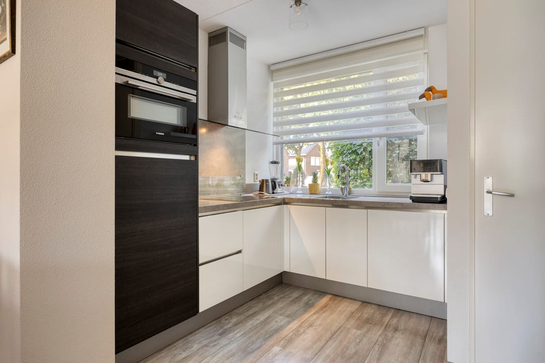 Foto 8 van Schadewijkstraat 79